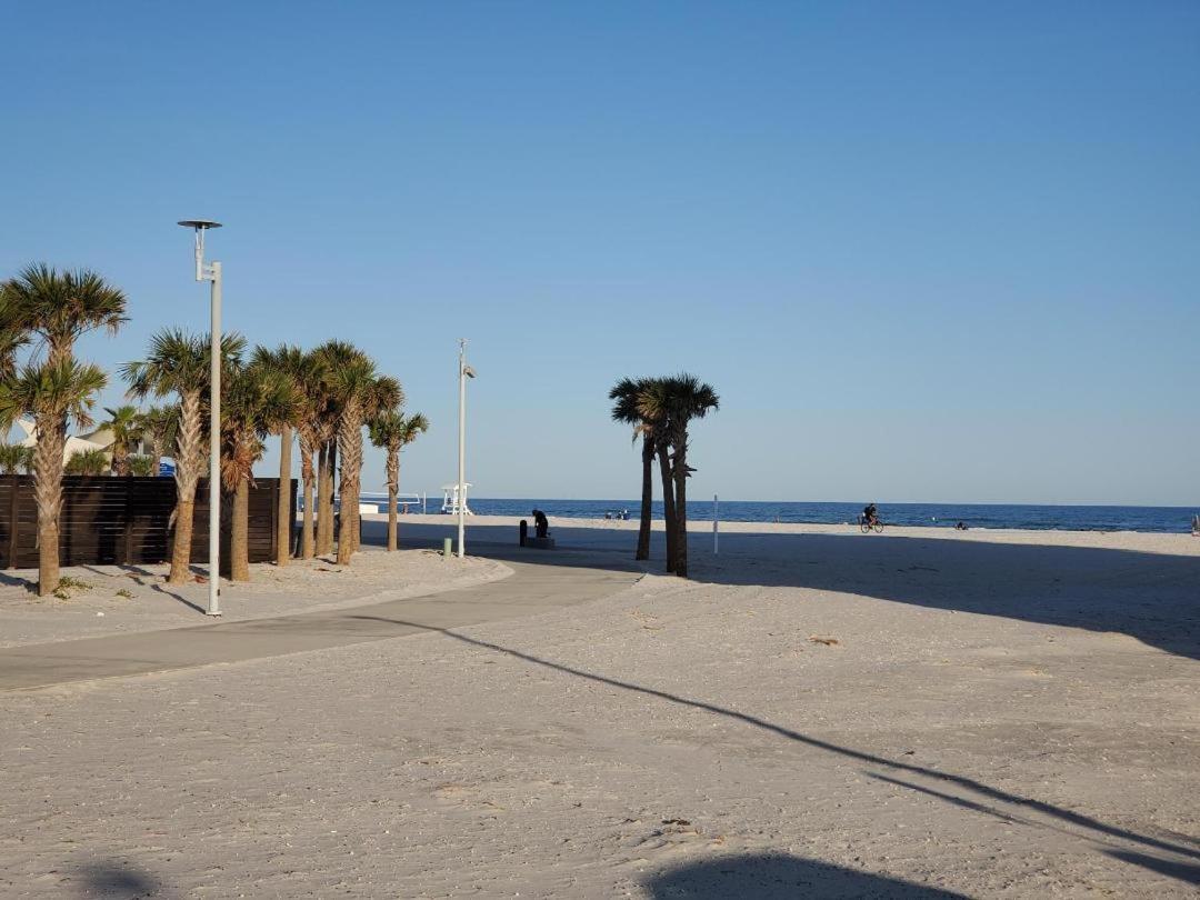 Island Winds East Aparthotel Gulf Shores Exteriör bild
